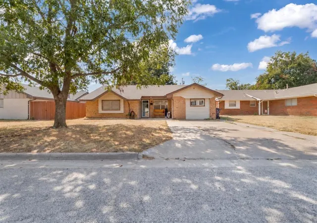 Photo 2 of Single family home for sale at 2505 N Hammond Ave, Oklahoma City, OK 73127 | MLS# 1248566 | Listing updated on 2026-09-19