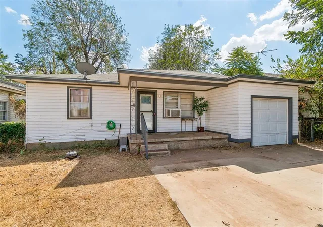Photo 2 of Sale Pending at 416 Se 45th Street, Oklahoma City, OK 73129 | MLS# 1248572 | Listing updated on 2026-09-18
