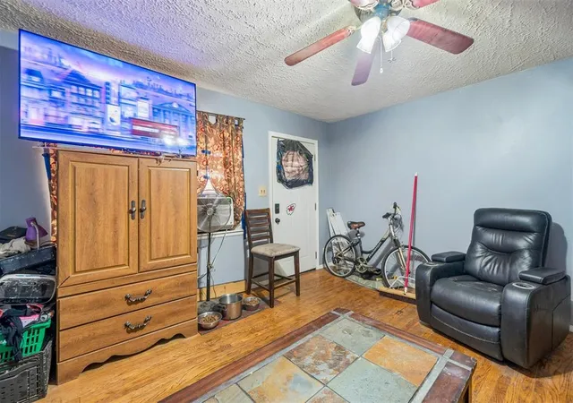 Photo 4 of Sale Pending at 416 SE 45th Street, Oklahoma City, OK 73129 | MLS# 1248572 | Listing updated on 2026-09-18
