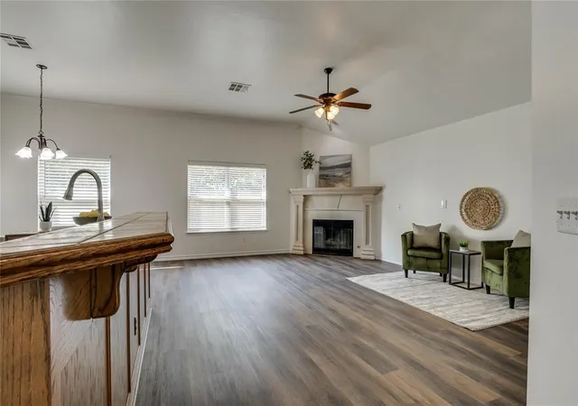 Photo 4 of Single family home for sale at 2176 Melody Dr, Edmond, OK 73012 | MLS# 1248576 | Listing updated on 2026-10-05