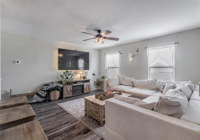 Photo 3 of Single family home for sale at 9609 High Noon Rd, Yukon, OK 73099 | MLS# 1248584 | Listing updated on 2026-09-25
