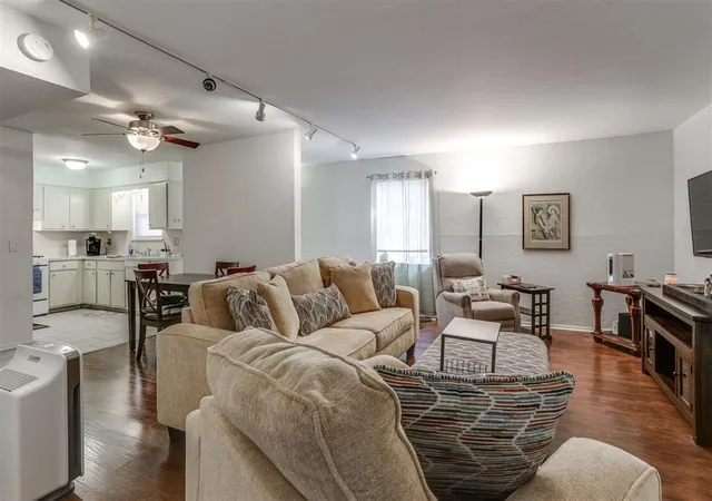Photo 3 of Condo for sale at 6732 N Meridian Ave, Oklahoma City, OK 73116 | MLS# 1248587 | Listing updated on 2026-09-12
