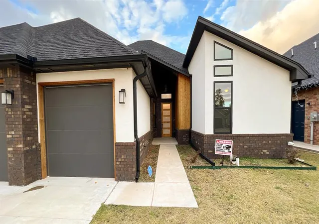 Photo 3 of Sale Pending at 621 E Barajas Ter, Mustang, OK 73064 | MLS# 1248592 | Listing updated on 2026-10-08