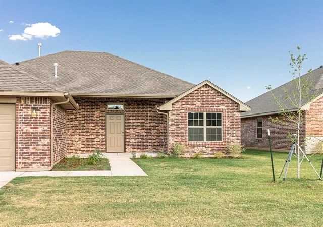Photo 2 of Single family home for sale at 4533 Adobe Ct, Yukon, OK 73099 | MLS# 1248593 | Listing updated on 2026-09-15