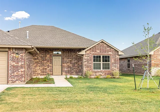 Photo 2 of Single family home for sale at 4533 Adobe Ct, Yukon, OK 73099 | MLS# 1248593 | Listing updated on 2026-09-20