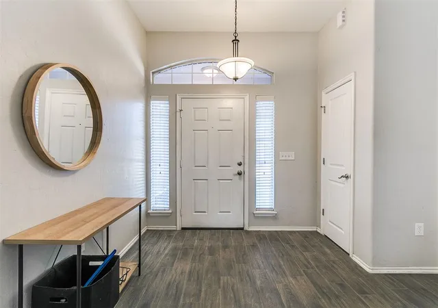 Photo 1 of Single family home for sale at 712 Wall Cir, Moore, OK 73160 | MLS# 1248603 | Listing updated on 2026-10-20