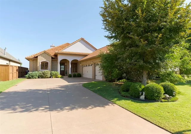 Photo 2 of Single family home for sale at 16772 Little Leaf Ln, Edmond, OK 73012 | MLS# 1248620 | Listing updated on 2026-09-15