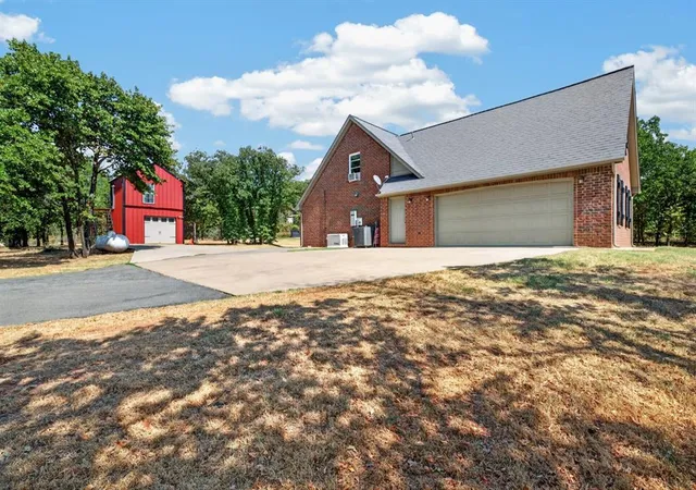 Photo 3 of Single family home for sale at 11170 Cindy Ln, Guthrie, OK 73044 | MLS# 1248632 | Listing updated on 2026-10-19