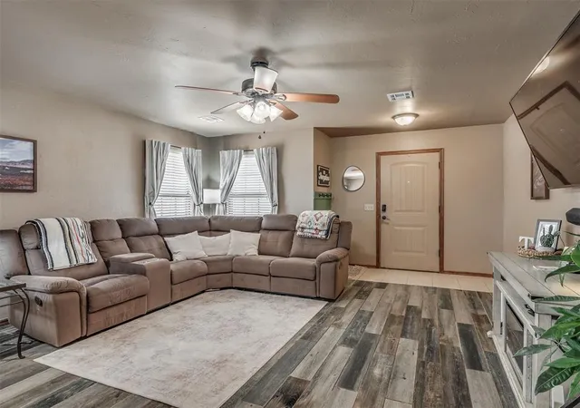 Photo 2 of Sale Pending at 958 Cotswold Ct, Blanchard, OK 73010 | MLS# 1248658 | Listing updated on 2026-10-10