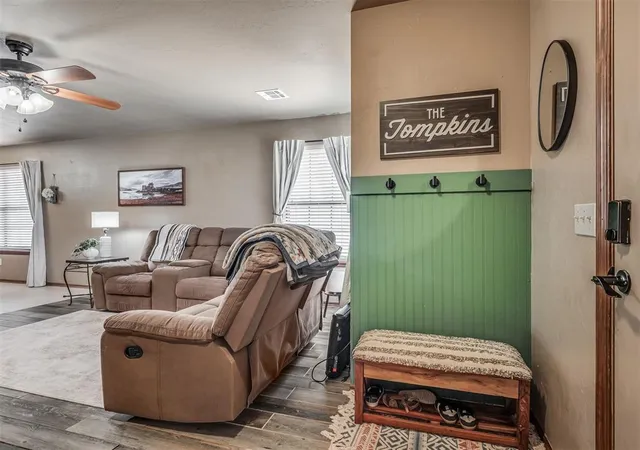 Photo 3 of Sale Pending at 958 Cotswold Ct, Blanchard, OK 73010 | MLS# 1248658 | Listing updated on 2026-10-10