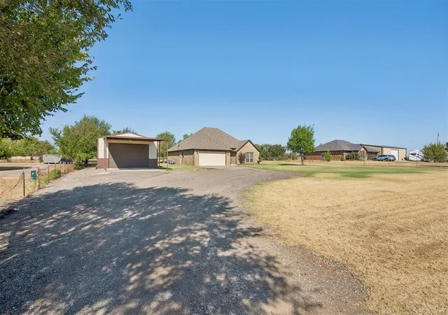 Photo 4 of Single family home for sale at 1380 County St 2965 St, Blanchard, OK 73010 | MLS# 1248665 | Listing updated on 2026-09-12