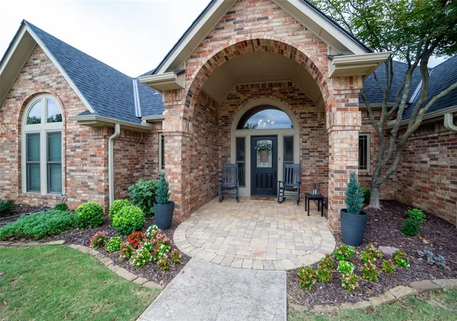 Photo 2 of Single family home for sale at 304 Timberdale Ter, Edmond, OK 73034 | MLS# 1248670 | Listing updated on 2026-10-21
