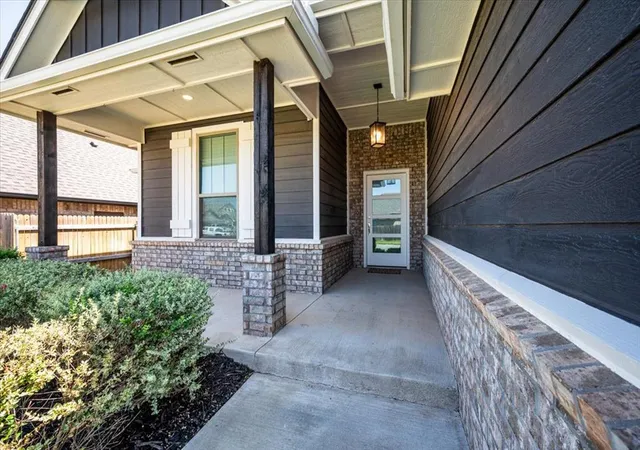 Photo 3 of Single family home for sale at 9212 Jye Jct, Yukon, OK 73099 | MLS# 1248677 | Listing updated on 2026-09-20