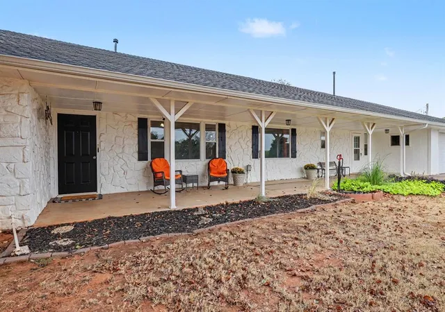Photo 3 of Single family home for sale at 780 Pinewood Ln, Blanchard, OK 73010 | MLS# 1248679 | Listing updated on 2026-09-25