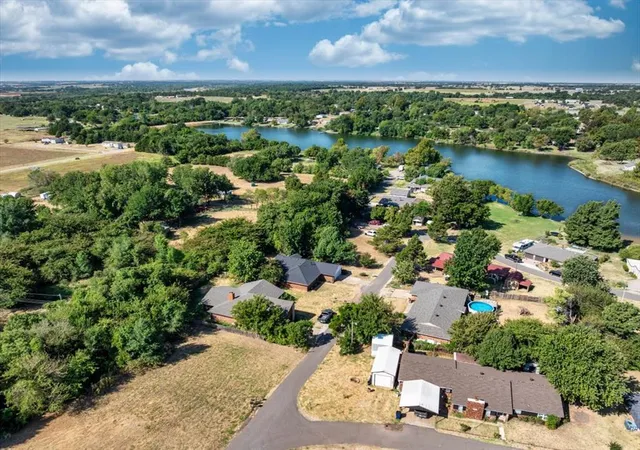 Photo 2 of Sale Pending at 13605 Jacqueline Dr, Crescent, OK 73028 | MLS# 1248683 | Listing updated on 2026-09-24