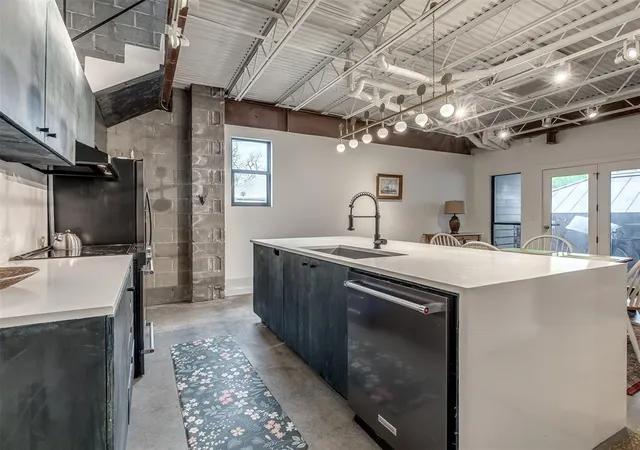 Photo 2 of Condo for sale at 915 Nw 7th Street #204, Oklahoma City, OK 73106 | MLS# 1248696 | Listing updated on 2026-09-18