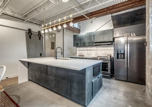 Photo 3 of Condo for sale at 915 Nw 7th Street #204, Oklahoma City, OK 73106 | MLS# 1248696 | Listing updated on 2026-09-18