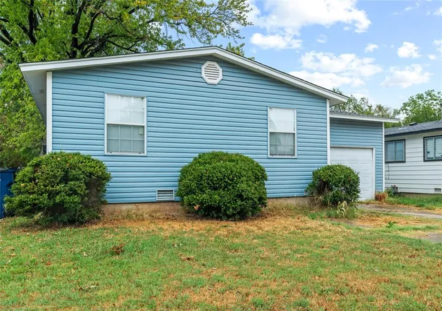 Photo 2 of Single family home for sale at 1138 E Alice St, Shawnee, OK 74801 | MLS# 1248698 | Listing updated on 2026-09-12