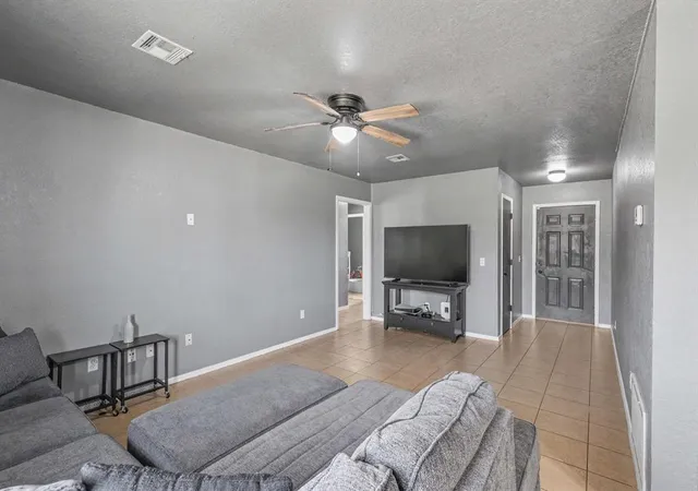 Photo 3 of Single family home for sale at 809 NW 18th Street, Moore, OK 73160 | MLS# 1248701 | Listing updated on 2026-09-14