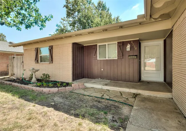 Photo 4 of Single family home for sale at 4308 NW 54th Street, Oklahoma City, OK 73112 | MLS# 1248703 | Listing updated on 2026-09-12