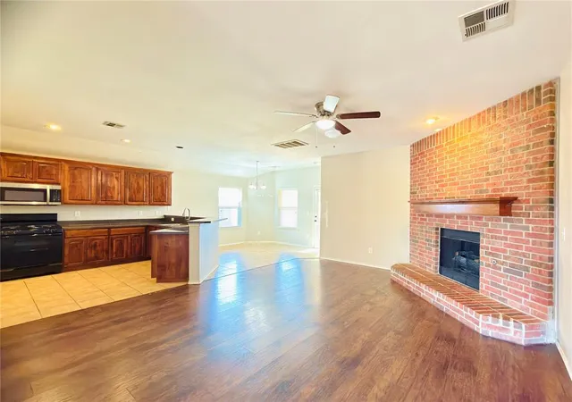 Photo 3 of Single family home for sale at 11237 NW 97th Street, Yukon, OK 73099 | MLS# 1248704 | Listing updated on 2026-09-12