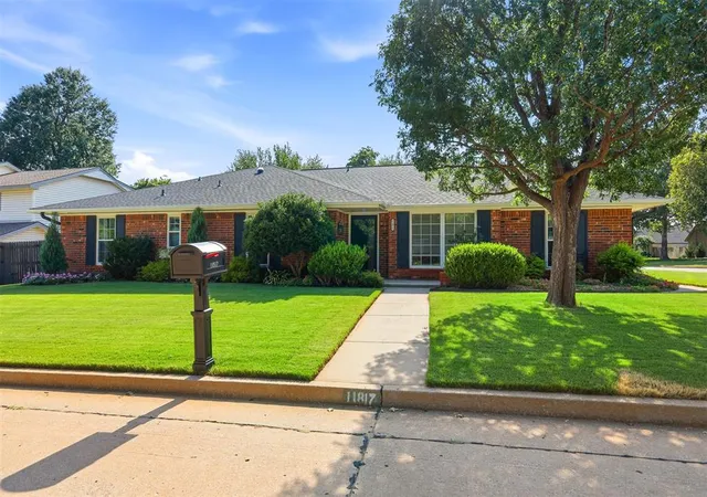 Photo 1 of Single family home for sale at 11817 W Edgemont Cir, Oklahoma City, OK 73162 | MLS# 1248709 | Listing updated on 2026-09-12