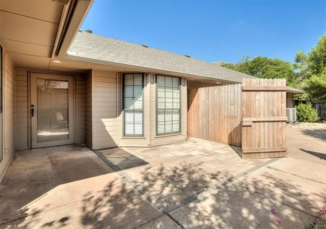 Photo 3 of Single family home for sale at 513 NW 142nd Street, Edmond, OK 73013 | MLS# 1248710 | Listing updated on 2026-09-12