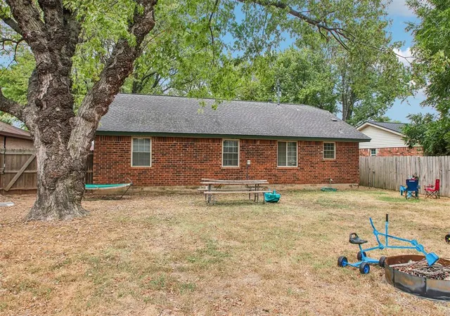 Photo 25 of Single family home for sale at 509 Riverview Dr, Noble, OK 73068 | MLS# 1248713 | Listing updated on 2026-10-10