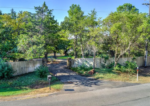 Photo 2 of Single family home for sale at 3376 Ne 50th Street, Oklahoma City, OK 73121 | MLS# 1248714 | Listing updated on 2026-09-12