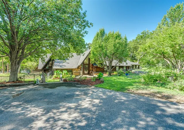 Photo 3 of Single family home for sale at 3376 Ne 50th Street, Oklahoma City, OK 73121 | MLS# 1248714 | Listing updated on 2026-09-12