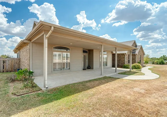 Photo 3 of Sale Pending at 2280 County Rd 1313, Blanchard, OK 73010 | MLS# 1248747 | Listing updated on 2026-09-23