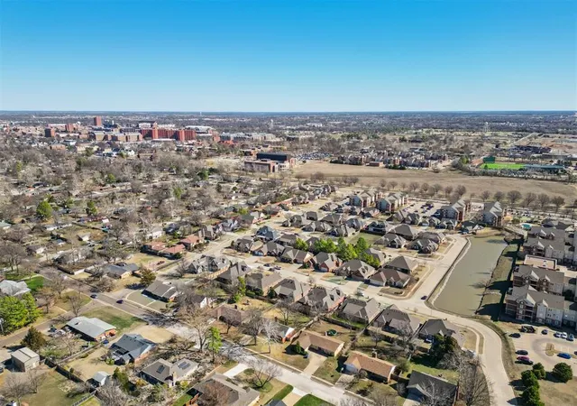 Photo 2 of Single family home for sale at 2712 Belmont Dr, Norman, OK 73072 | MLS# 1248750 | Listing updated on 2026-10-06