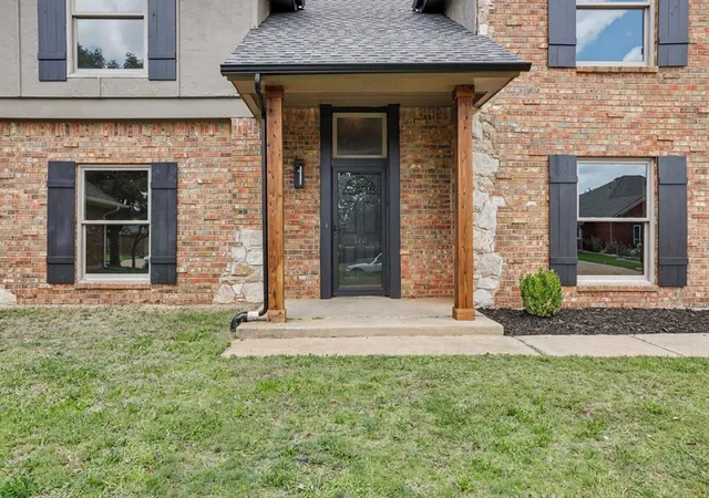 Photo 3 of Single family home for sale at 2801 Nw 159th Street, Edmond, OK 73013 | MLS# 1248765 | Listing updated on 2026-09-19