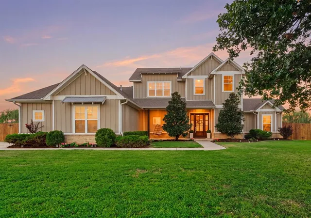 Photo 1 of Single family home for sale at 10690 N Country Dr, Edmond, OK 73034 | MLS# 1248776 | Listing updated on 2026-10-09