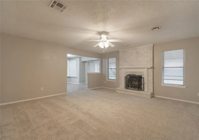 Photo 3 of Single family home for sale at 525 Holly Hl Rd, Edmond, OK 73003 | MLS# 1248778 | Listing updated on 2026-10-01