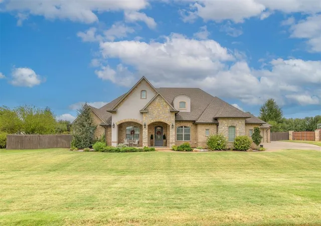 Single family home for sale at 3600 Wimberley Crk Dr, Yukon, OK 73099 | MLS# 1248780