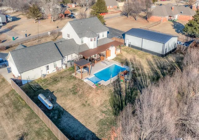 Photo 3 of Single family home for sale at 13532 Lacresta Dr, Piedmont, OK 73078 | MLS# 1248786 | Listing updated on 2026-09-21
