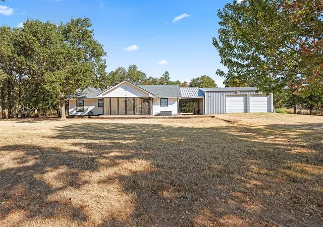 Photo 1 of Single family home for sale at 21201 Montgomery Dr, Mc Loud, OK 74851 | MLS# 1248788 | Listing updated on 2026-10-01