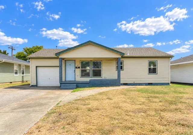 Photo 1 of Single family home for sale at 1417 Laverne Ave, Shawnee, OK 74801 | MLS# 1248796 | Listing updated on 2026-09-21