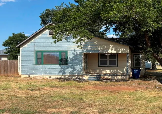 Photo 1 of Single family home for sale at 114 N 5th Street, Okarche, OK 73762 | MLS# 1248804 | Listing updated on 2026-09-12