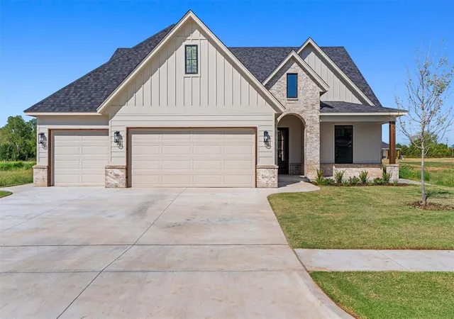 Photo 1 of Single family home for sale at 2913 River Birch Ln, Yukon, OK 73099 | MLS# 1248813 | Listing updated on 2026-09-22