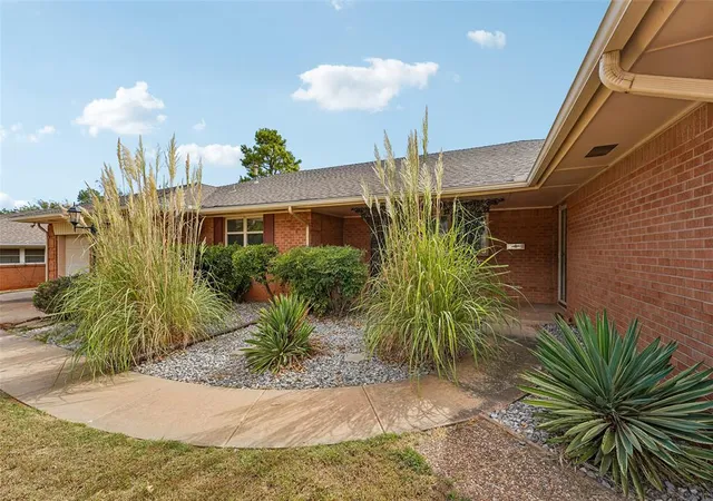 Photo 3 of Single family home for sale at 3500 Bella Vista Dr, Oklahoma City, OK 73110 | MLS# 1248821 | Listing updated on 2026-09-12