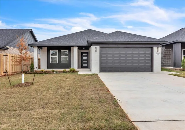 Photo 1 of Single family home for sale at 502 Grand Sycamore Dr, Washington, OK 73093 | MLS# 1248829 | Listing updated on 2026-09-15