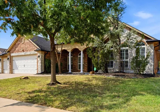 Photo 3 of Single family home for sale at 16305 Petaluma Pl, Edmond, OK 73013 | MLS# 1248836 | Listing updated on 2026-10-07