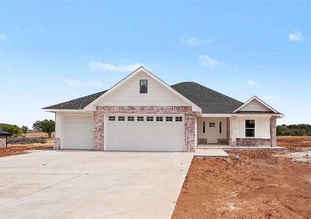 Photo 1 of Single family home for sale at 2217 Winter Ridge Rd, Blanchard, OK 73010 | MLS# 1248837 | Listing updated on 2026-10-14