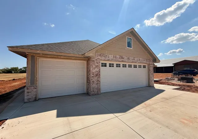 Photo 3 of Single family home for sale at 2217 Winter Ridge Rd, Blanchard, OK 73010 | MLS# 1248837 | Listing updated on 2026-09-16