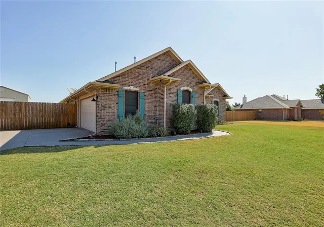 Photo 2 of Sale Pending at 2742 Ne Faint Ridge Way, Piedmont, OK 73078 | MLS# 1248851 | Listing updated on 2026-10-07