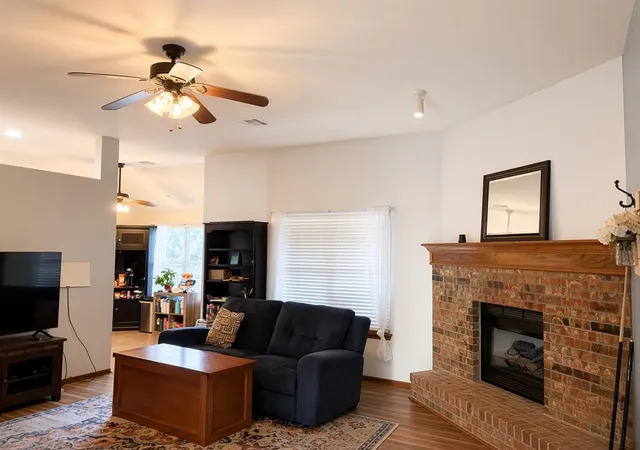 Photo 2 of Single family home for sale at 4236 Bradford Brk Dr, Norman, OK 73072 | MLS# 1248852 | Listing updated on 2026-09-13