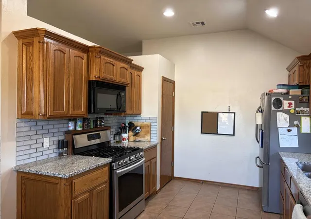 Photo 4 of Single family home for sale at 4236 Bradford Brk Dr, Norman, OK 73072 | MLS# 1248852 | Listing updated on 2026-09-13