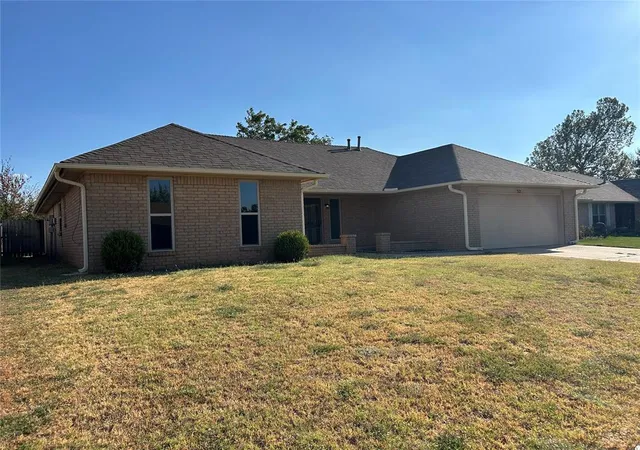 Single family home for sale at 32 Corona Dr, Oklahoma City, OK 73149 | MLS# 1248854